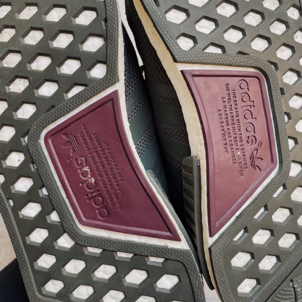 Adidas NMD_R1 Shoes in Olive Maroon - Picture 15 of 15